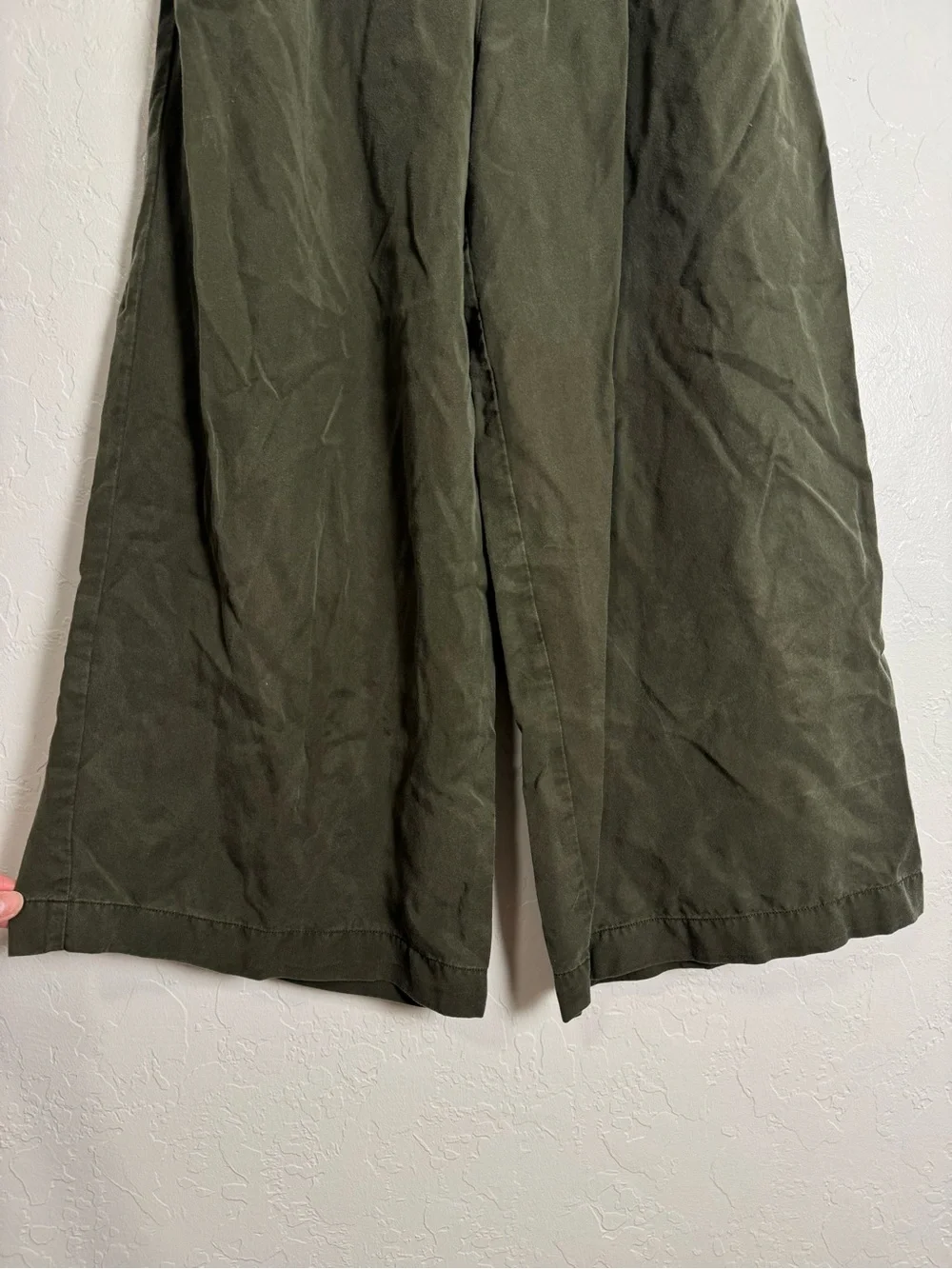 Zara High Rise Wide Leg Olive Green Pleated Utility Crop Culotte Pants